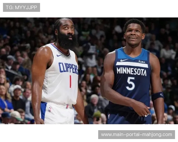 狼队主帅爱德华兹：球队正逐步落实战术理念，保级信心不减